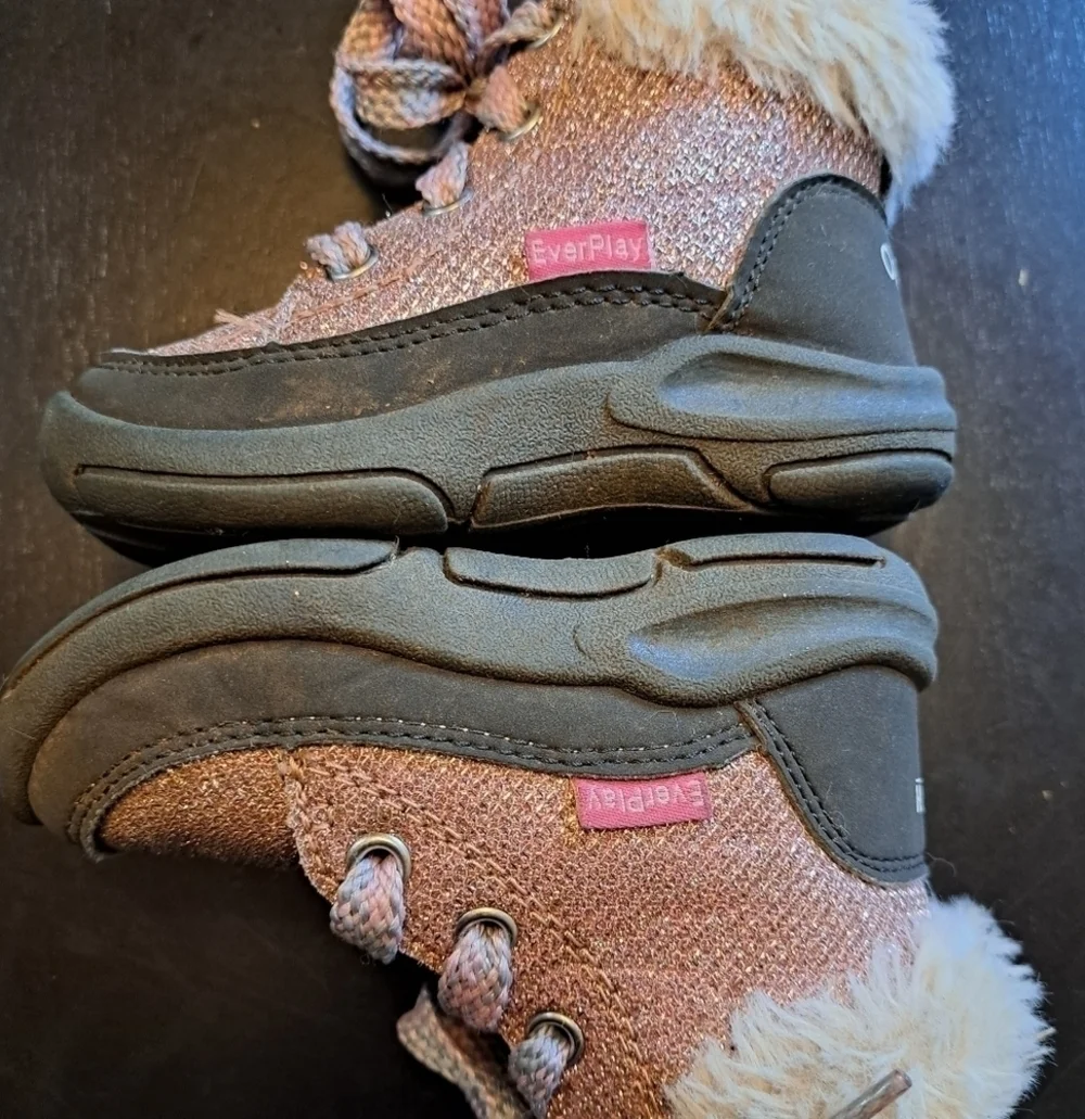 COPY - OshKosh B'gosh Glittery Toddlers Boot   Size 5